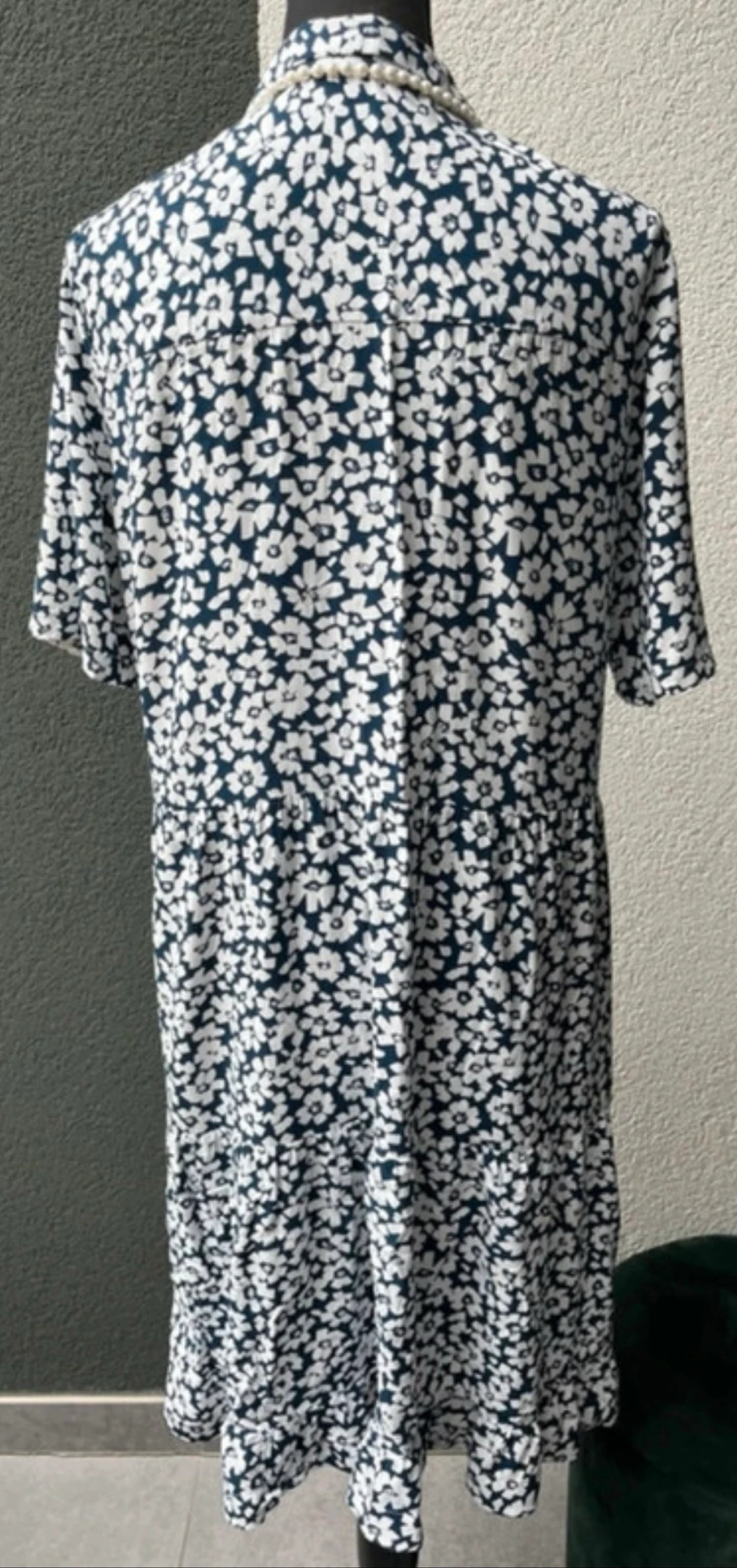 🌺 𝒎𝒛 | C.C. Luke vestido de verão azul-marinho branco com estampa floral tamanho 42/44 XL XXL | robe femme | fleurie | bleu marine | légère – photo 2
